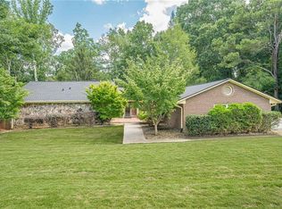 115 Farmstead Ln, Roswell, GA 30075
