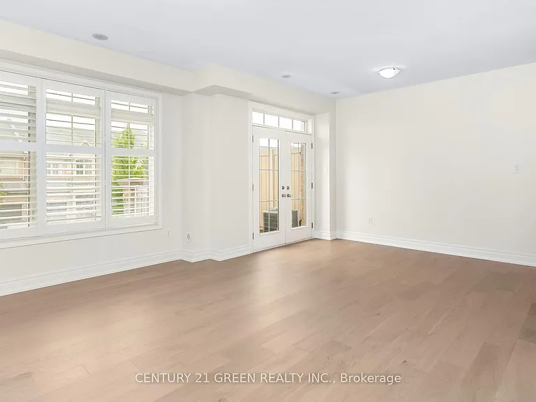 2427 Greenwich Dr — Photo 12