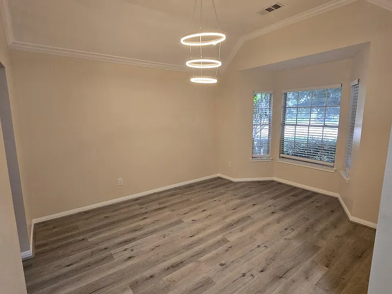 1806 Laurel Bay Dr — Photo 3