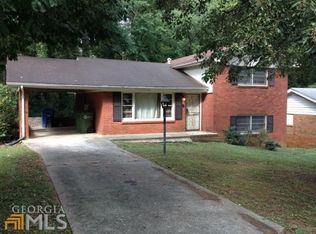 1377 Willow Trl SW, Atlanta, GA