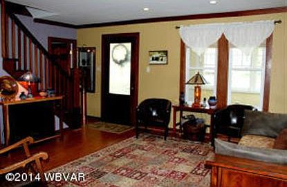5th image of 131 Elm St