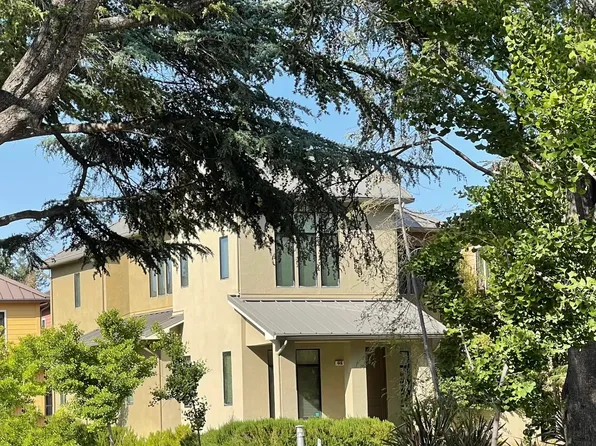 446 Spruce Ln, Palo Alto, CA 94306