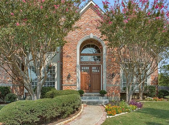 3rd image of 4013 Rosebud Dr