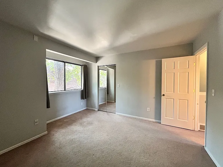 1031 Portland Pl #7 — Photo 16