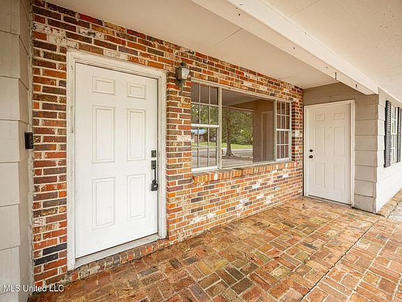 5th image of 4014 Sherwood St