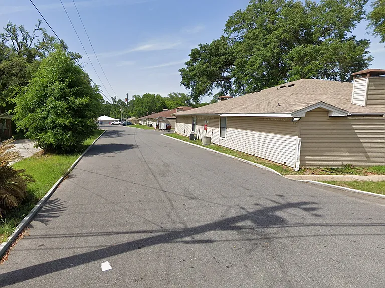 6346 W Fairfield Dr — Photo 18