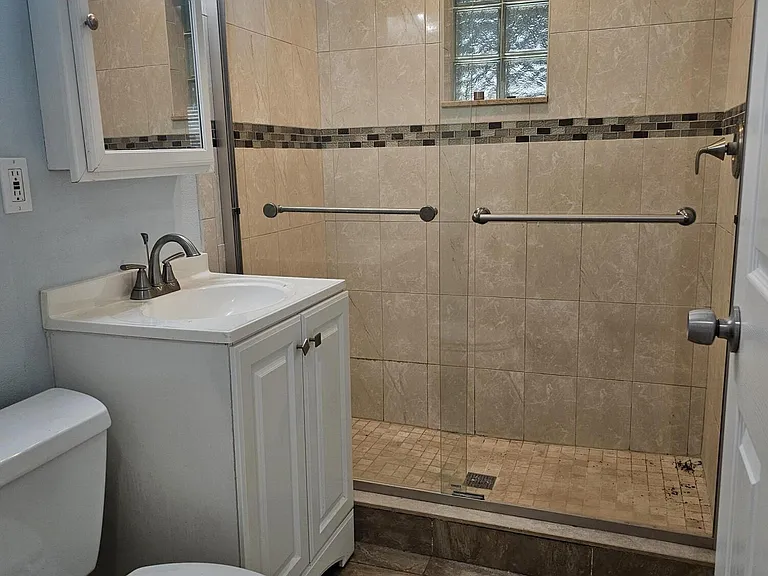 135 Roosevelt Ave #135A — Photo 16
