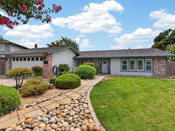 4th image of 1238 Chaparral Way
