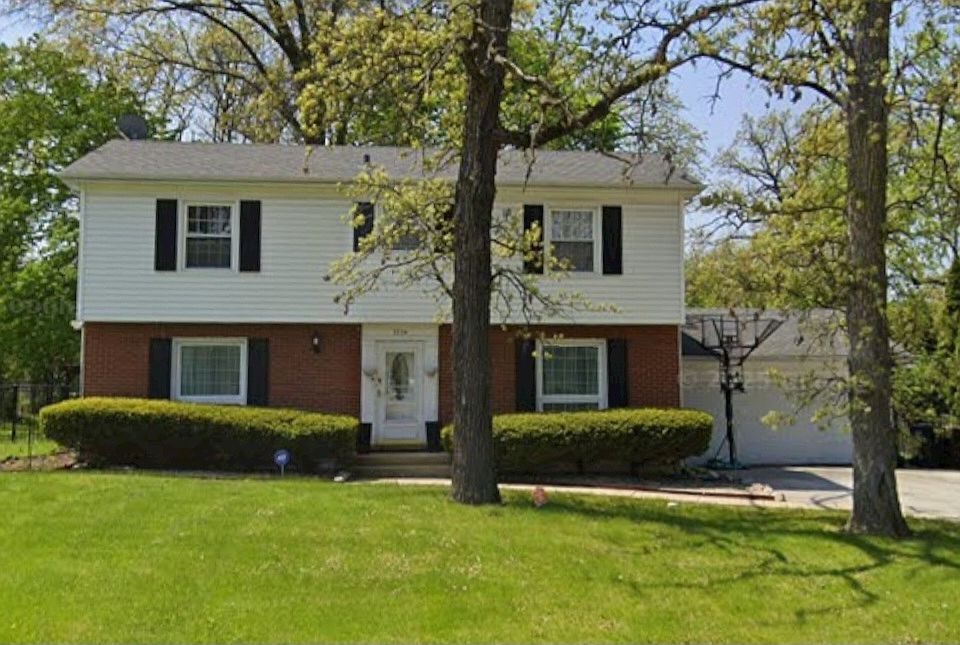 1st image of 2724 Chariot Ln