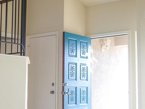 Entrance + Garage