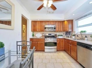 59 Marisa Cir #1F, Staten Island, NY 10309