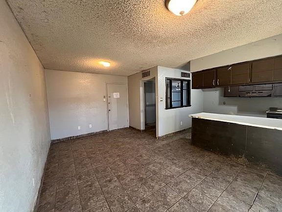 5th image of 2232 W 19th St