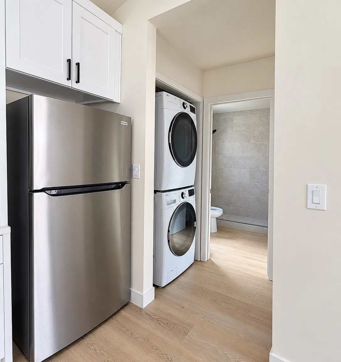 1 bed, 450 sqft, $2,300 — Photo 2