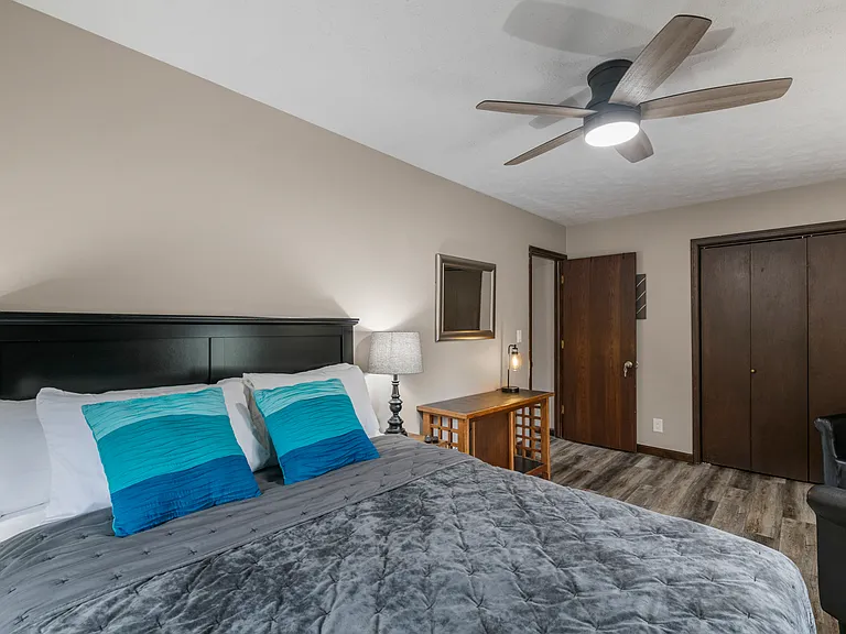 5008 NW Radial Hwy #2 — Photo 44