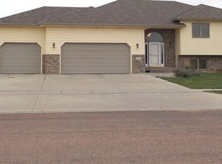 310 Prairie Ave, Tea, SD 57064