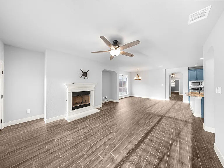 7630 Culebra Valley — Photo 13
