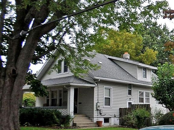 2nd image of 1019 Bellaire Ave