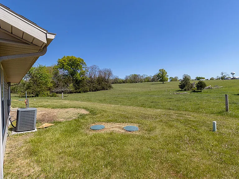 1544 Florence Dr — Photo 24