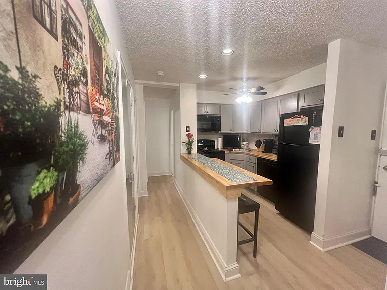 101 S Raleigh Ave — Photo 3