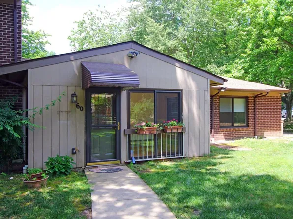 60 Lexington Ct, Red Bank, NJ 07701