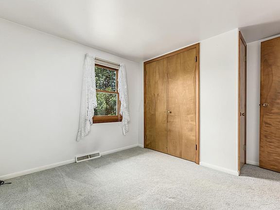 3rd image of 9329 Westview Dr