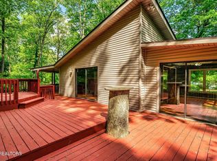 198 Hickory Nut Dr, Clinton, TN 37716