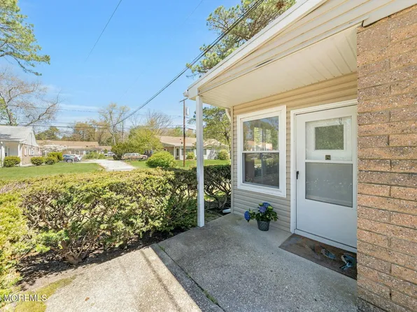 3 A Hemlock Street, Toms River, NJ 08757