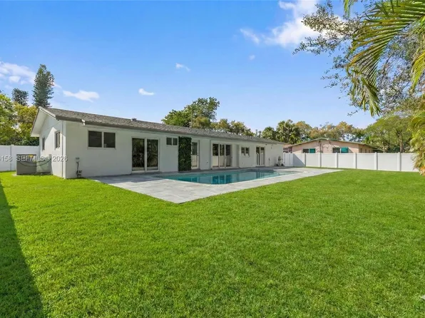 5341 SW 1st St, Plantation, FL 33317