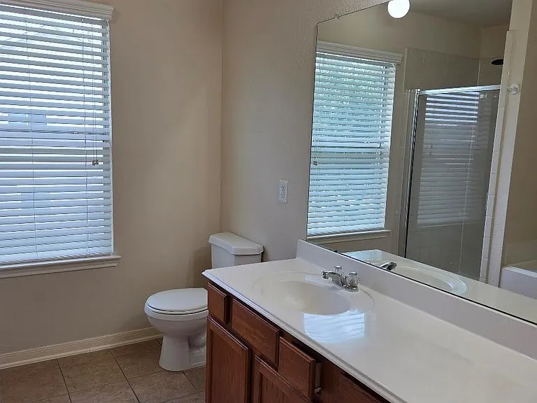 11805 Princess Garden Way — Photo 15