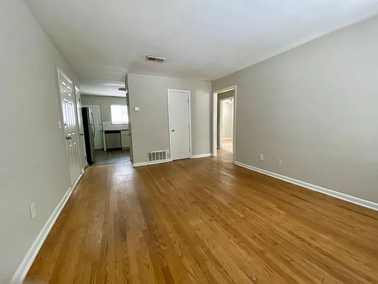 Oak Pointe Apartments — Photo 28