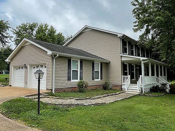 3rd image of 554 Douglas Bend Rd