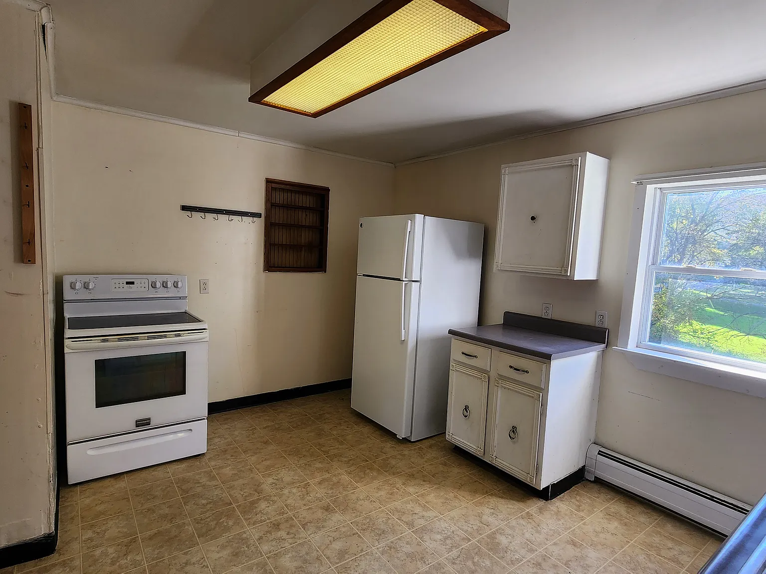 2 bed, 900 sqft, $1,900 — Photo 4