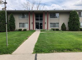 33297 Kingslane Ct APT 5, Farmington, MI 48336