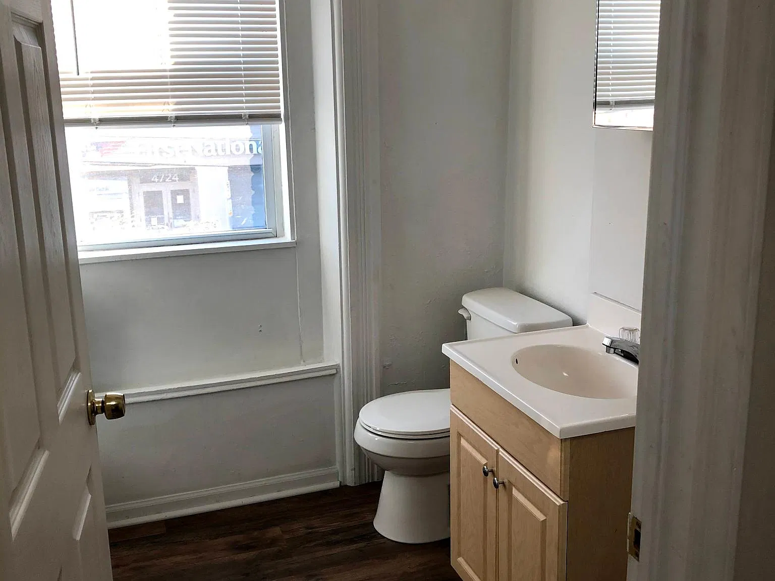 2 bed, 1000 sqft, $1,295 — Photo 4