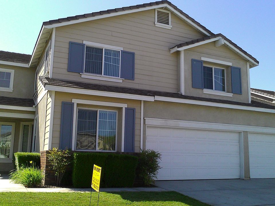 1st image of 33692 Iris Ln