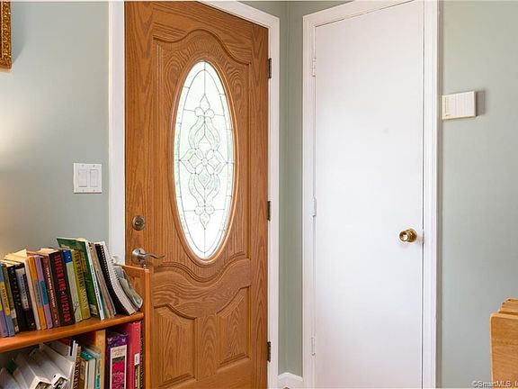 3rd image of 37 Coe St