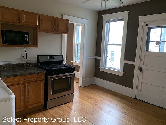 2nd image of 1928-1930 N Warren Ave #1930A