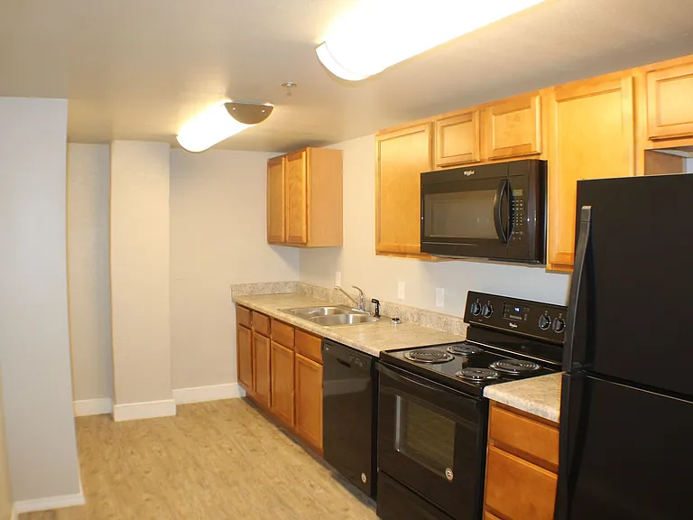 Laguna Lofts — Photo 30