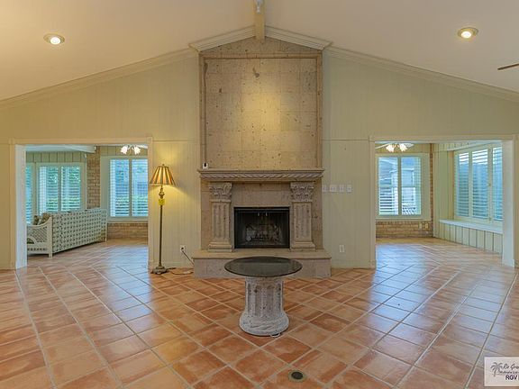 3rd image of 244 Creekbend Dr