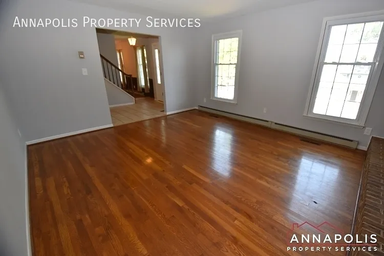 843 Harbor View Ter — Photo 8