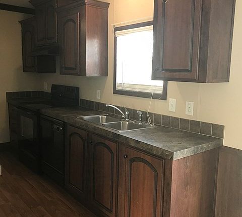 4th image of 640 Quail Dr NE