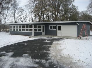 1716 W Main St, Sleepy Hollow, IL 60118