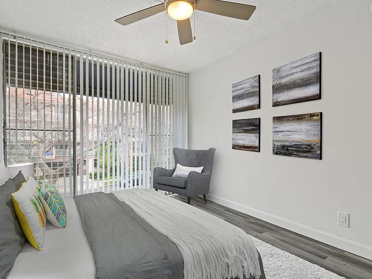 1624 Camden Ave — Photo 8