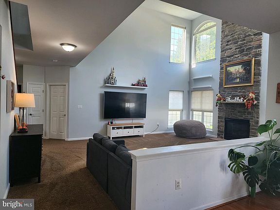 3rd image of 12601 Ventura Ln
