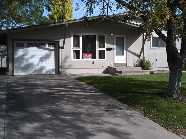 3401 Devonshire Ln, Pueblo, CO 81005