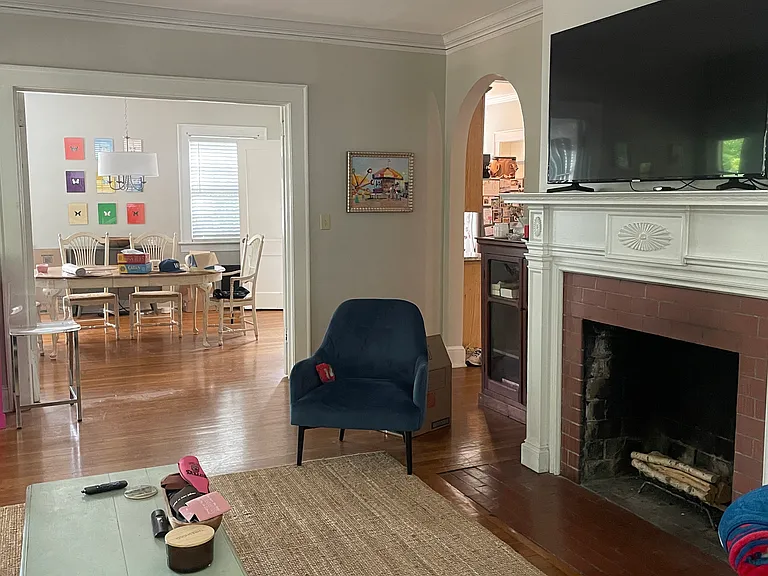 391 10th St NE #1 — Photo 5