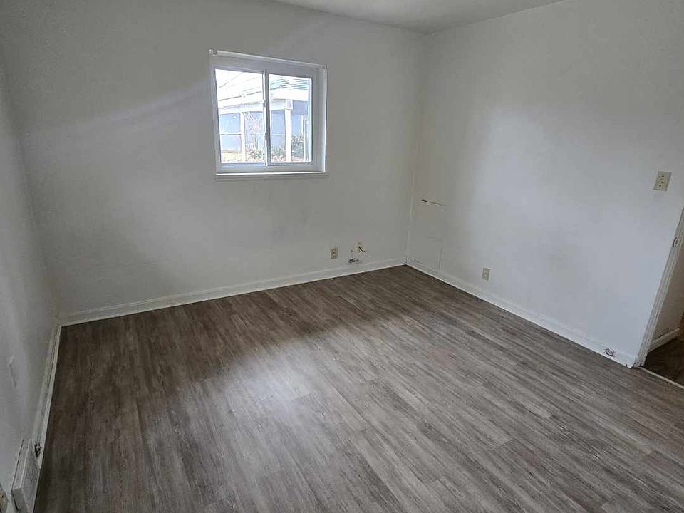 1st image of 2818 Jefferson Ave