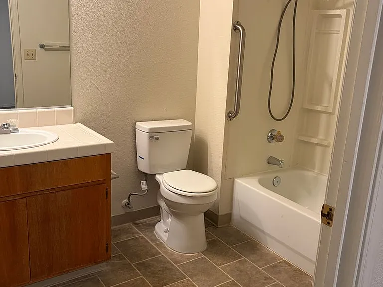 102 E Manzanita Dr — Photo 11