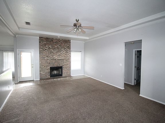 3rd image of 2300 Northglen Dr