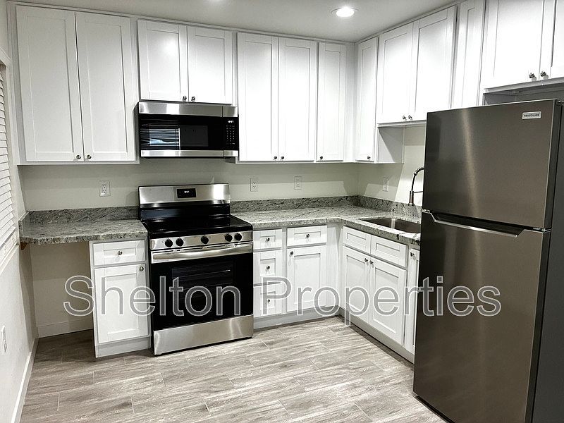 1st image of 11230 N 17th Ave #5